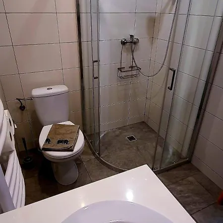 Jurajskie Manowce مزرعة للإقامة *