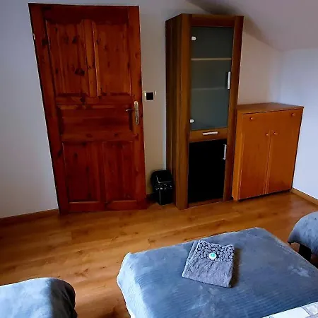 Jurajskie Manowce مزرعة للإقامة Niegowa